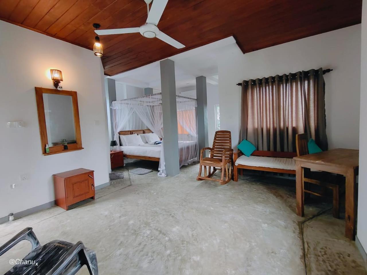 Peaceful Green Villa Unawatuna Bilik gambar